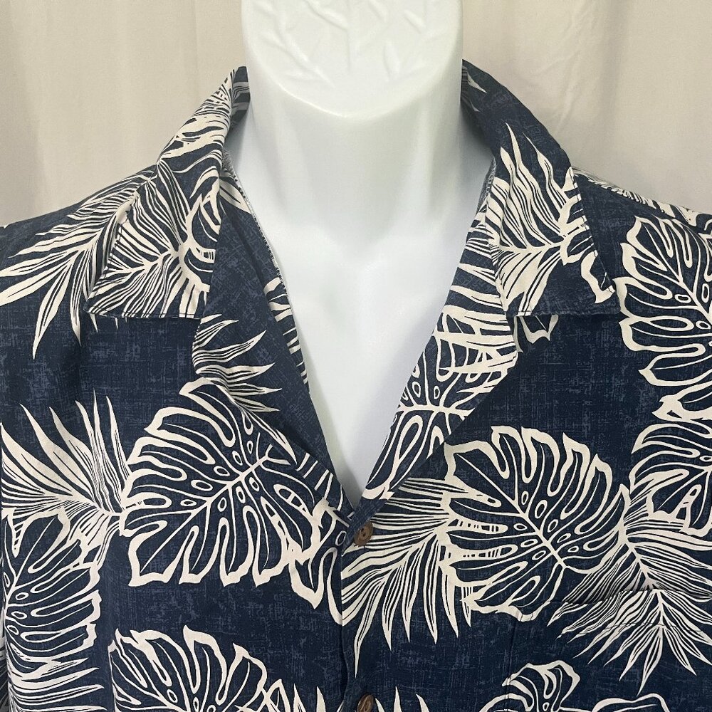 Vintage Two Palms Men's blue and white hawaiian short sleeve shirt XL EUC